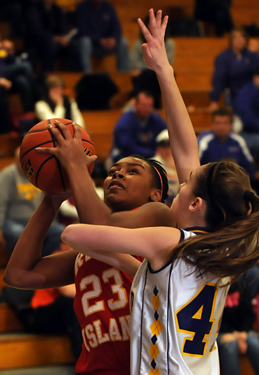 Local duo `rock-solid' no more in state hoops rankings